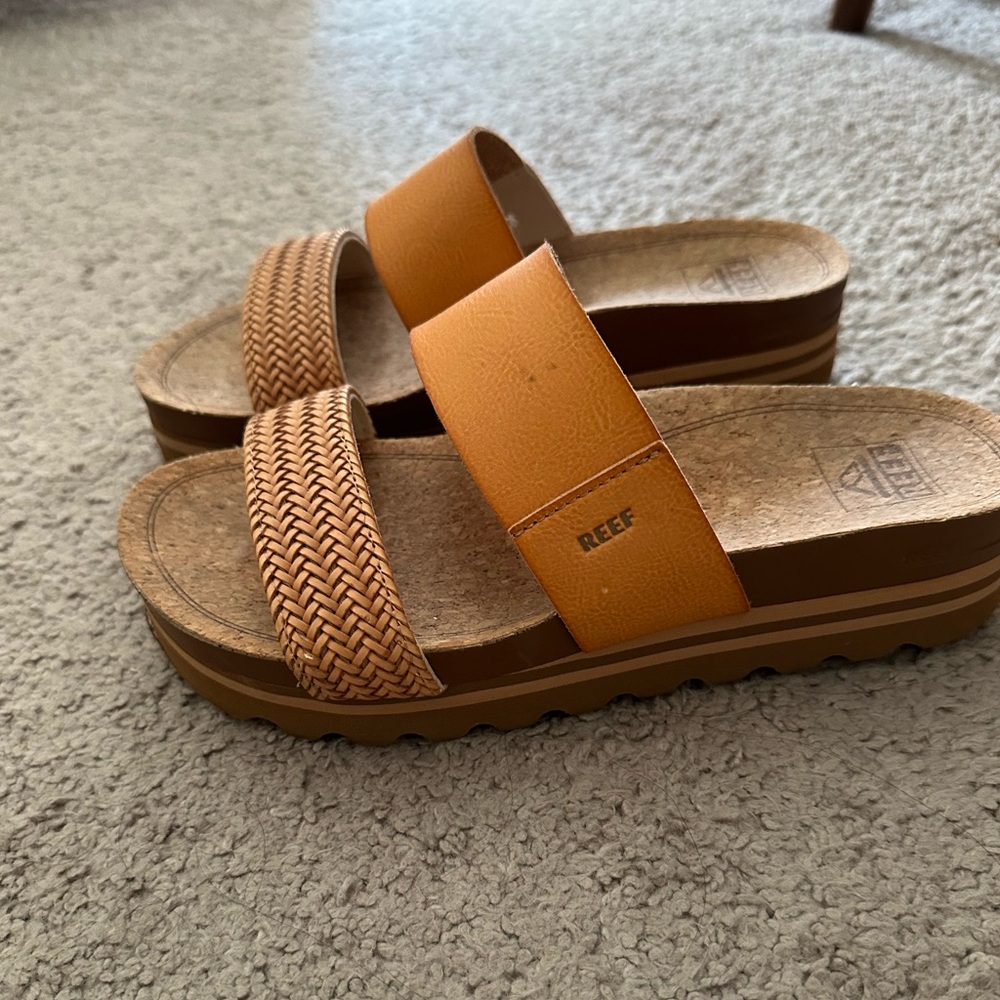 Reef cushion vista hi platform Tan and Orange Woven Strap Sandals